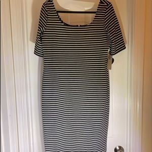 NWT black and white striped dress size 2X.